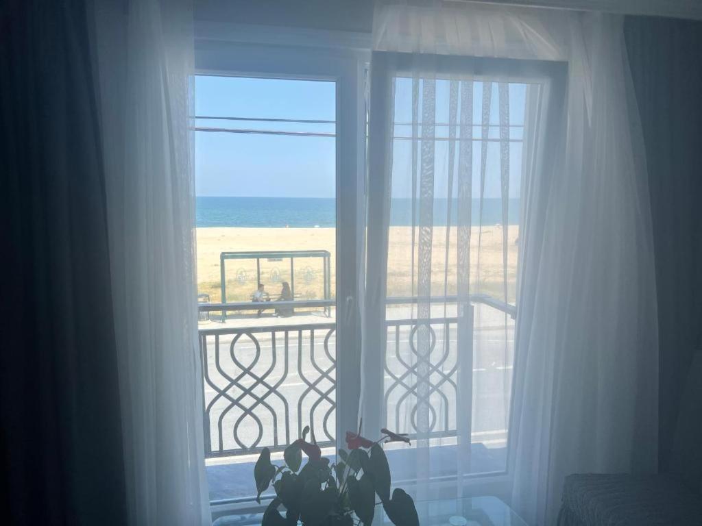 Holiday Beach Hotel Arnavutkoy المظهر الخارجي الصورة